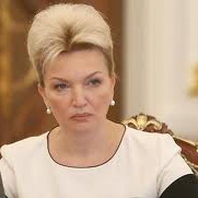 «Гонорар врачу — это не постыдное дело, а это естественное желание человека отблагодарить врача…» — так считает Раиса Богатырева