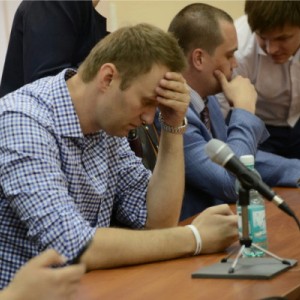 ЕС осудил приговор Навальному. Сторонников оппозиционера задерживают